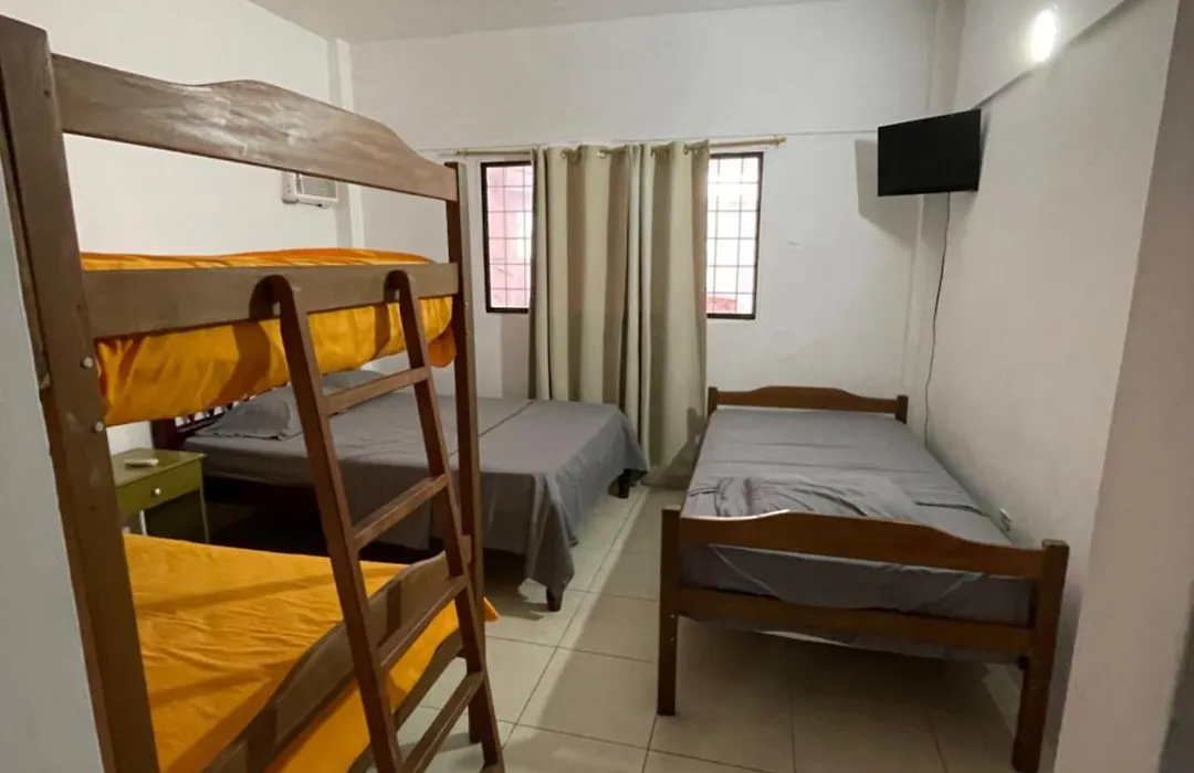 Hostal Montecarlos-1